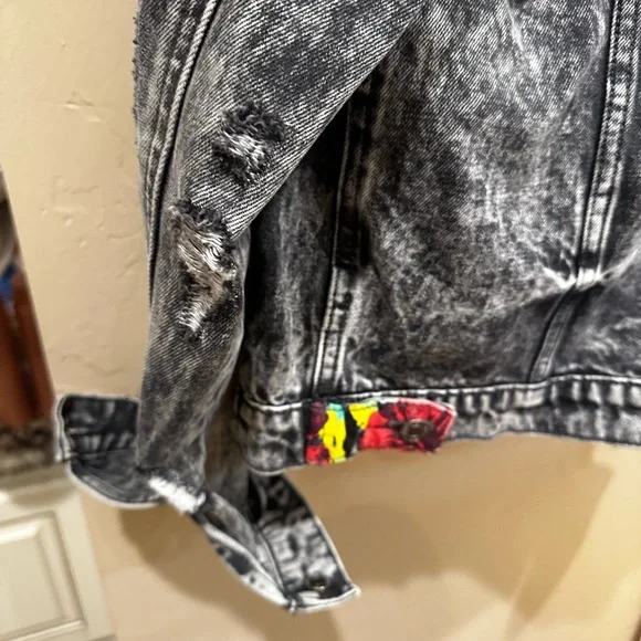 LOVE this jacket so many cool details - Picture 10 of 10